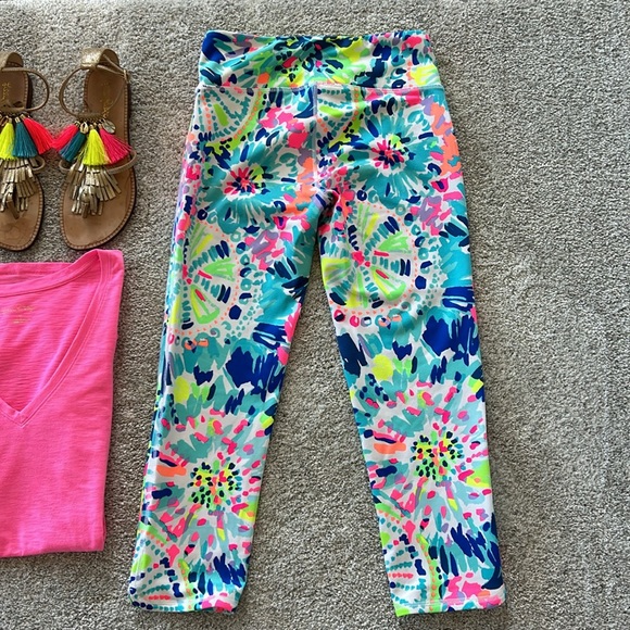 Lilly Pulitzer Luxletic Weekender Cropped Leggings - Picture 5 of 8